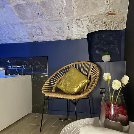 Le Spa Du Donjon Apartment